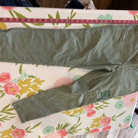 Loft size 10 ladies olive green cropped pants - Picture 5 of 7